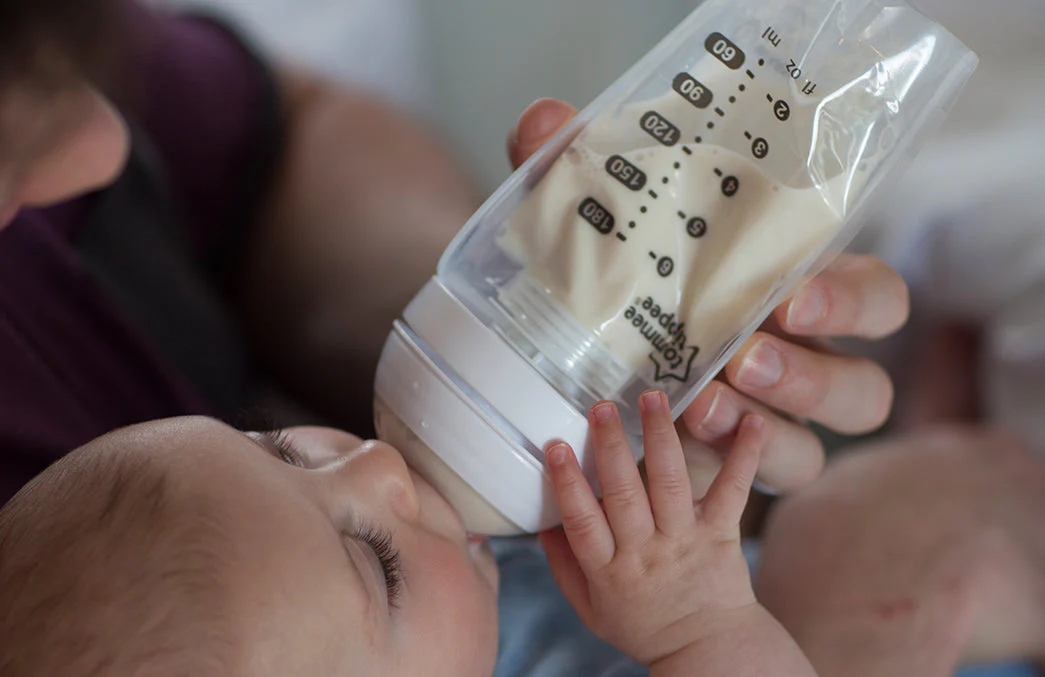 Complete Breast Milk Starter Set Express & Go Tommee Tippee 423570 - Image 5