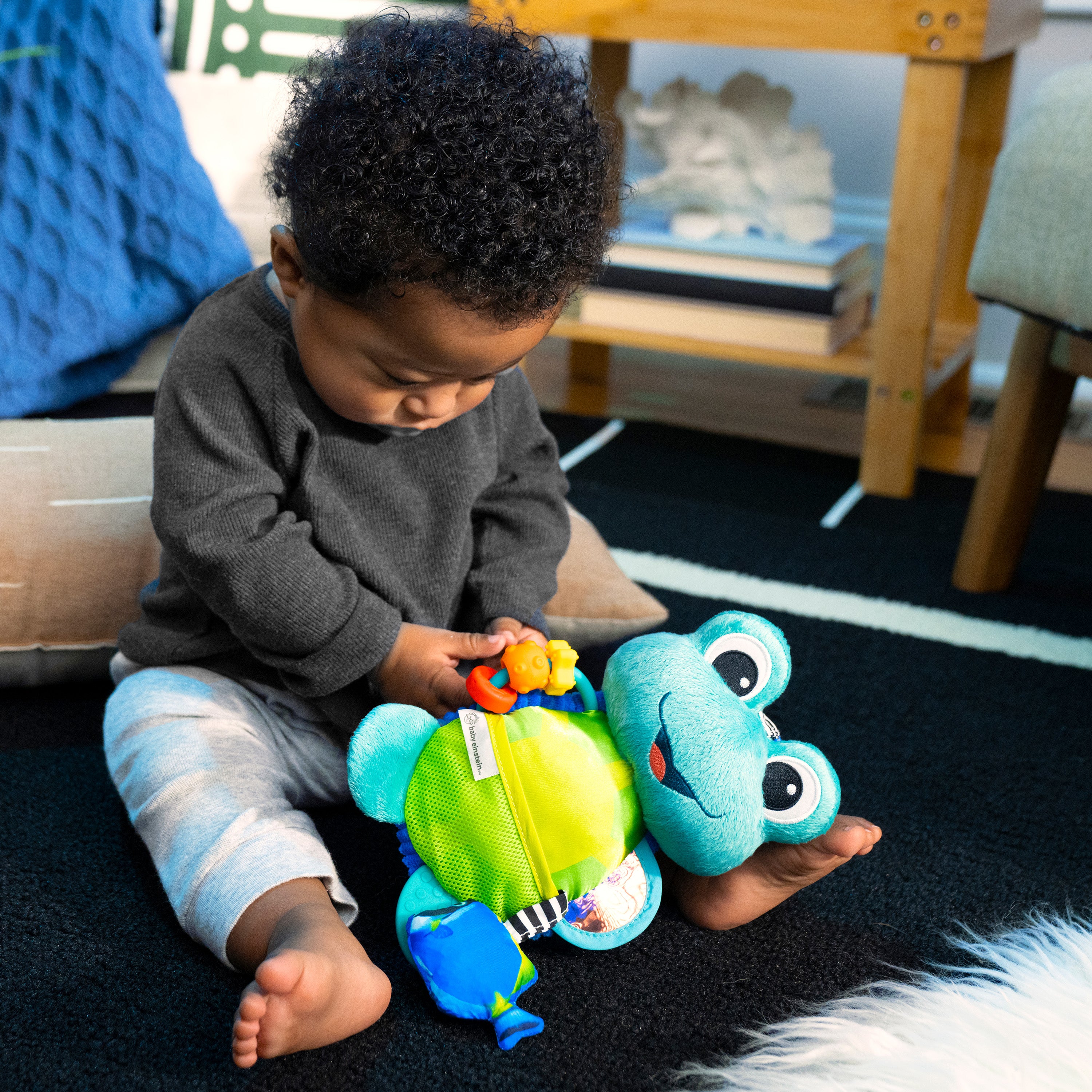 Neptune’s Sensory Sidekick Activity Plush Toy - Image 7
