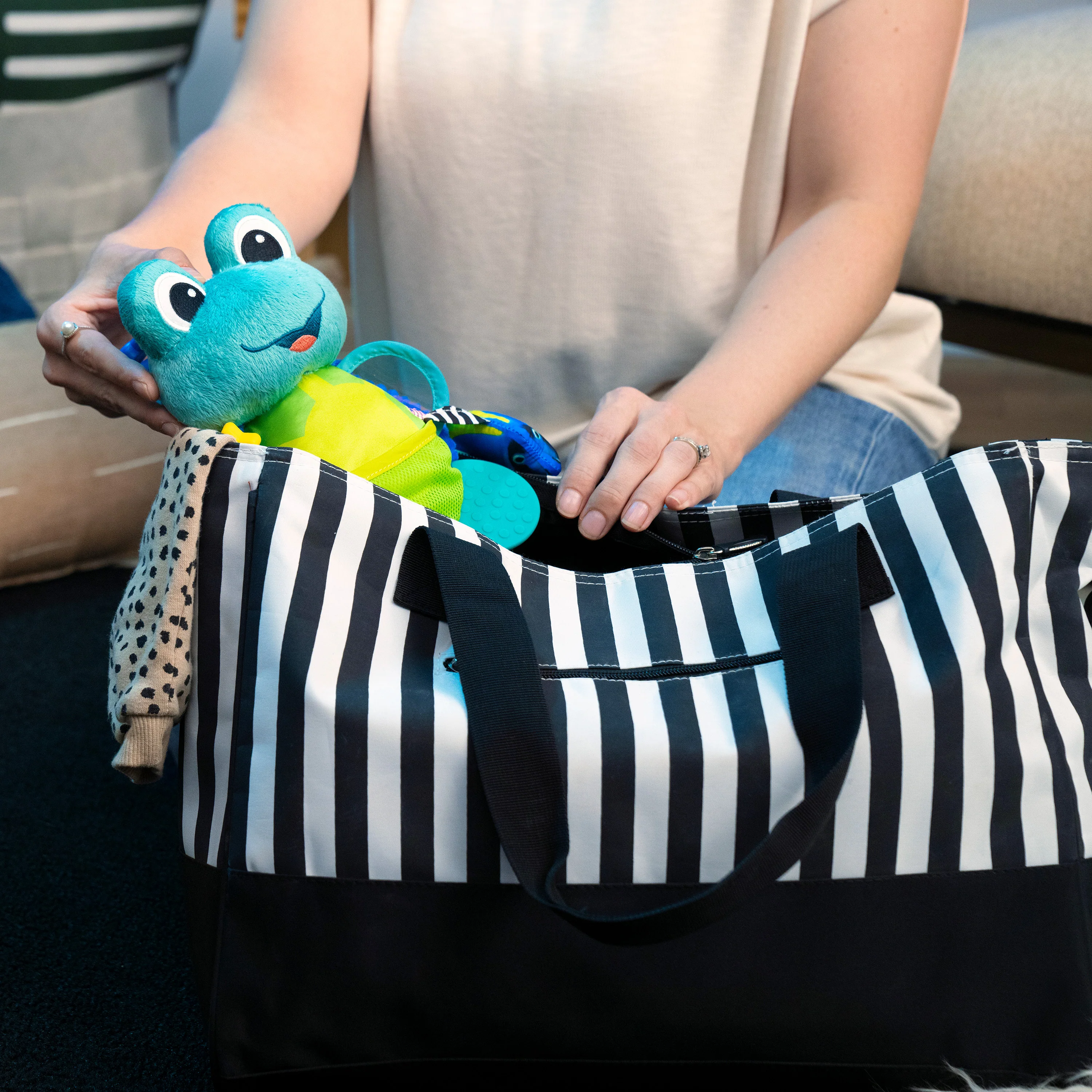 Neptune’s Sensory Sidekick Activity Plush Toy - Image 8