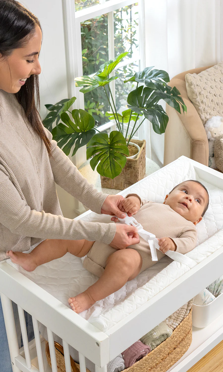 Summer by Ingenuity Contoured Changing Pad - Image 4